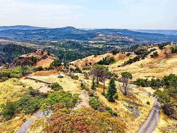 2nd image of 1483 Los Alamos Road