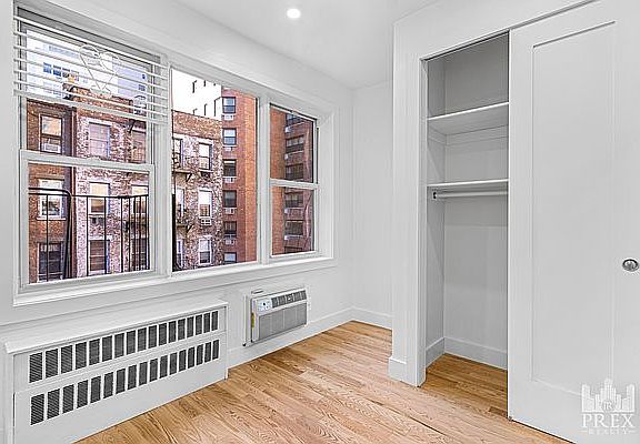 3rd image of 306 E 71st St APT 4C