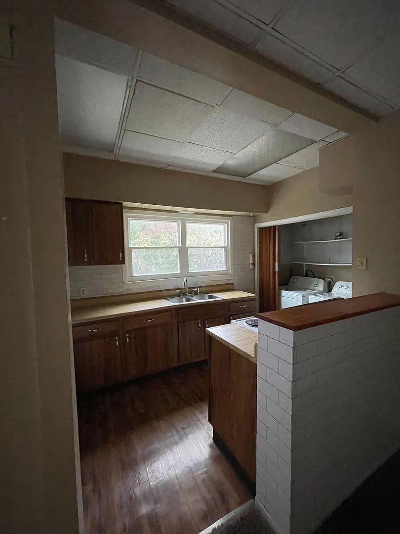 412 E Maiden St Washington PA 15301 — Photo 3