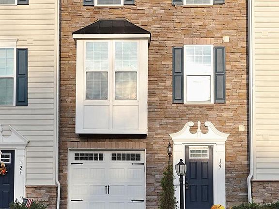 3rd image of 127 Trout Lily Dr