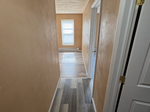 127 Washington Ave APT 3
