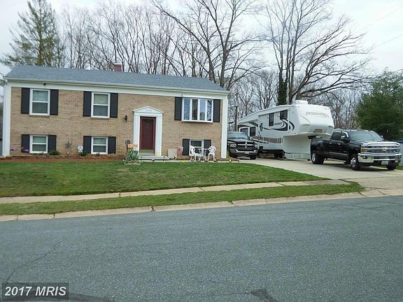 2nd image of 2315 Rosewood Dr