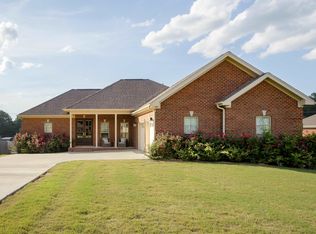 135 Oldenburg Dr, Killen, AL 35645