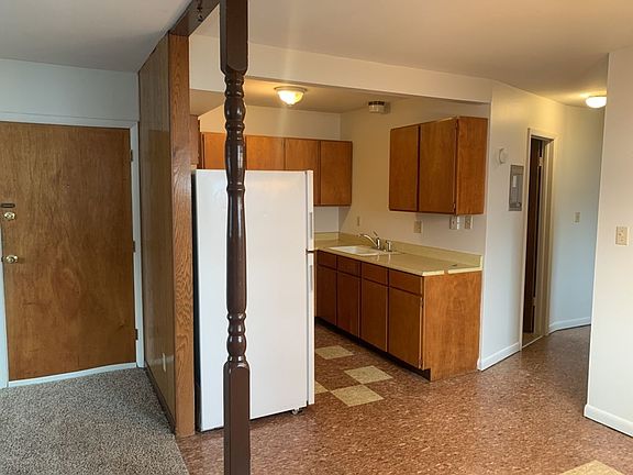3rd image of 1527 W Mountain Ave APT 4