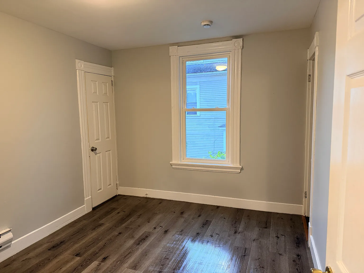 48 Elliott St — Photo 4