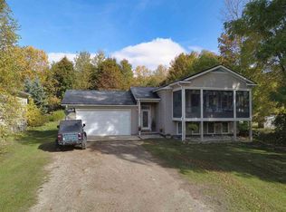 907 N Lake St, Boyne City, MI 49712