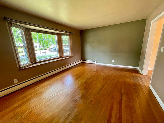 5th image of 1902 Liberty Ln