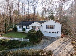 2250 Hickory Hill Dr, Guntersville, AL 35976