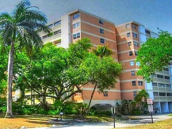 2nd image of 3301 Spanish Moss Ter APT 220