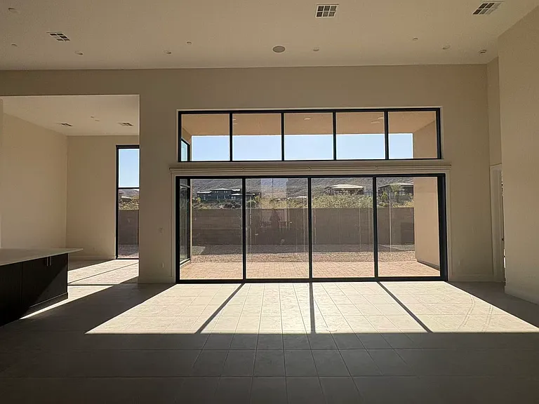 10865 Agate Cliffs Ave — Photo 19