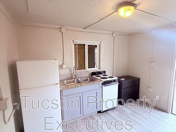 2nd image of 234 E 32nd St Unit 19