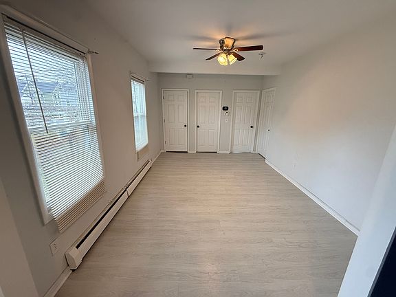 5th image of 72 Richards St #72