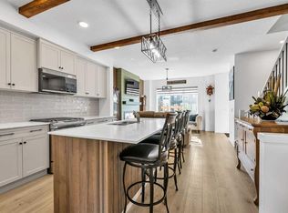 7 Emberside Holw, Cochrane, AB T4C2L6