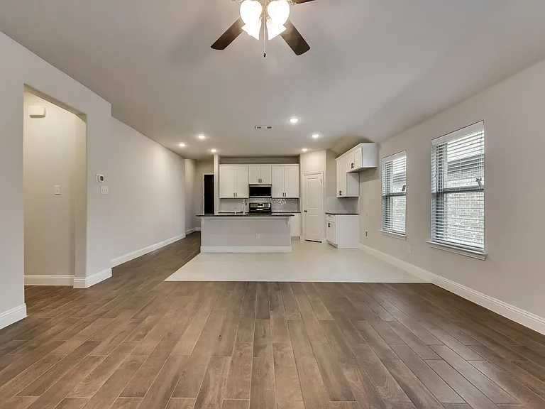 3508 Lillian Ct — Photo 7
