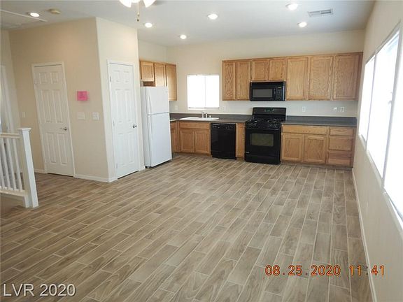 4th image of 9426 Crimson Sky St #0