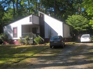 2 Pine Tree Ln, Chapel Hill, NC 27514