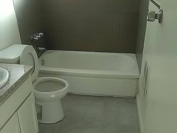 5th image of 10206 S Inglewood Ave APT 6