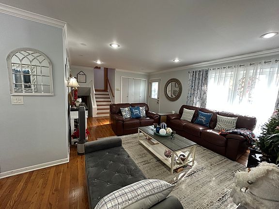 4th image of 410 E Garwood Ave