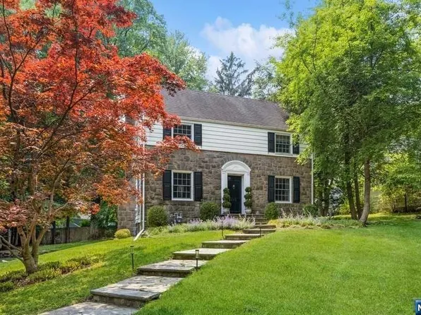 271 Hardenburgh Ave, Demarest, NJ 07627