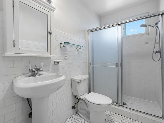 2nd image of 2033 E 3rd St Unit 3K