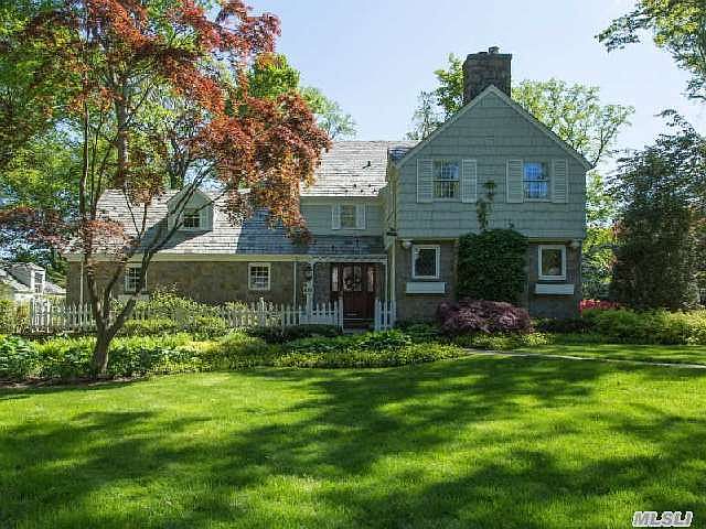 1st image of 399 Dogwood Ln