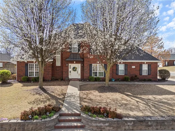 3616 Westchase St, Springdale, AR 72762