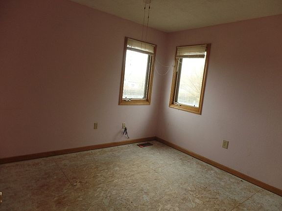 3rd image of 2804 Hennessey Ct