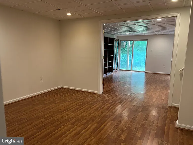 121 Lewisville Ct — Photo 15