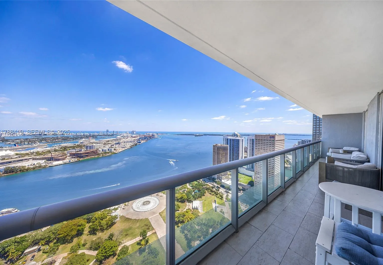 2 bed, 1357 sqft, $9,000 — Photo 2