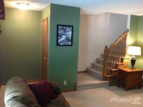 3rd image of 2208 Holiday Dr