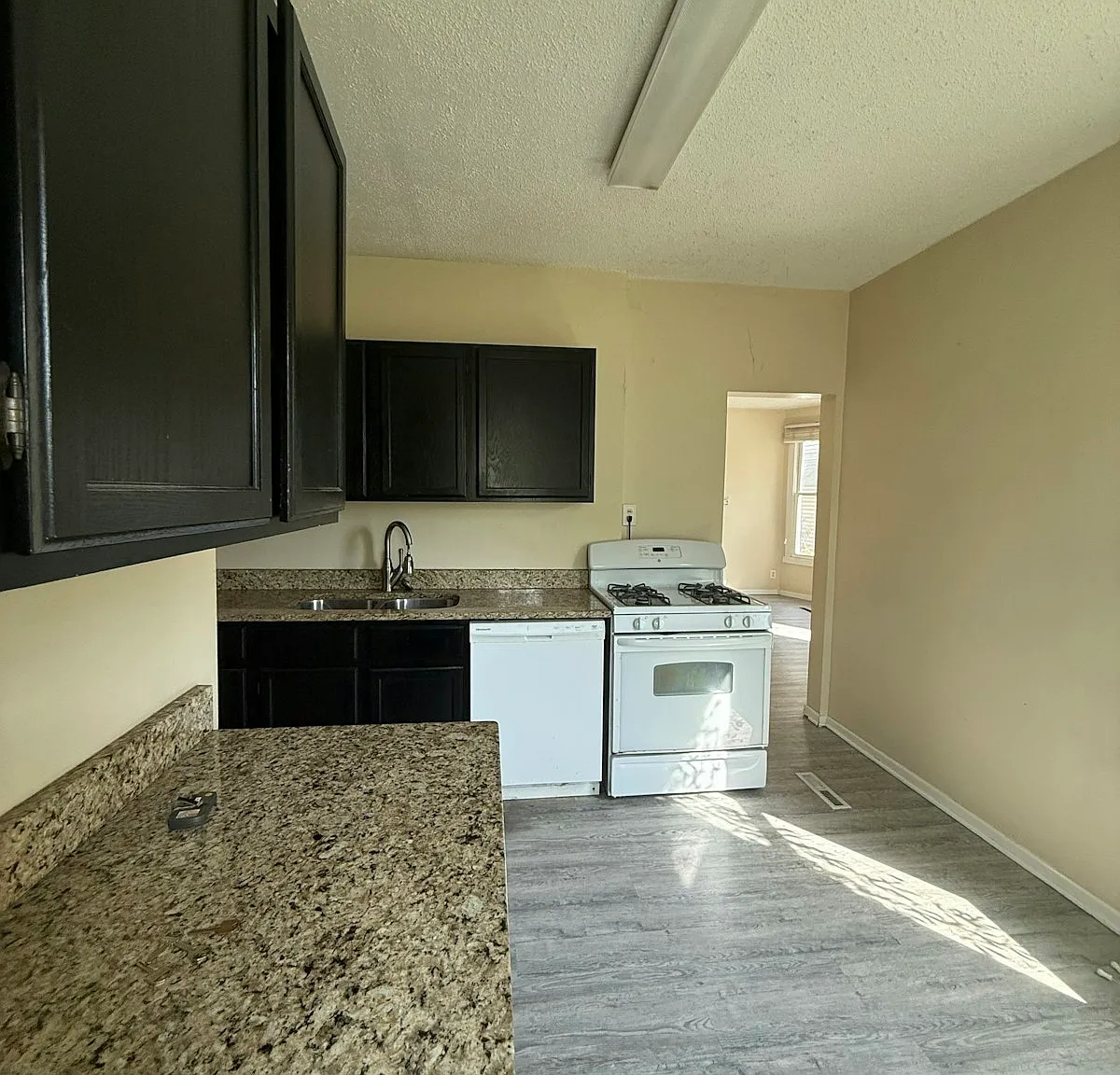 3324 Colfax Ave South, Unit 1 — Photo 4