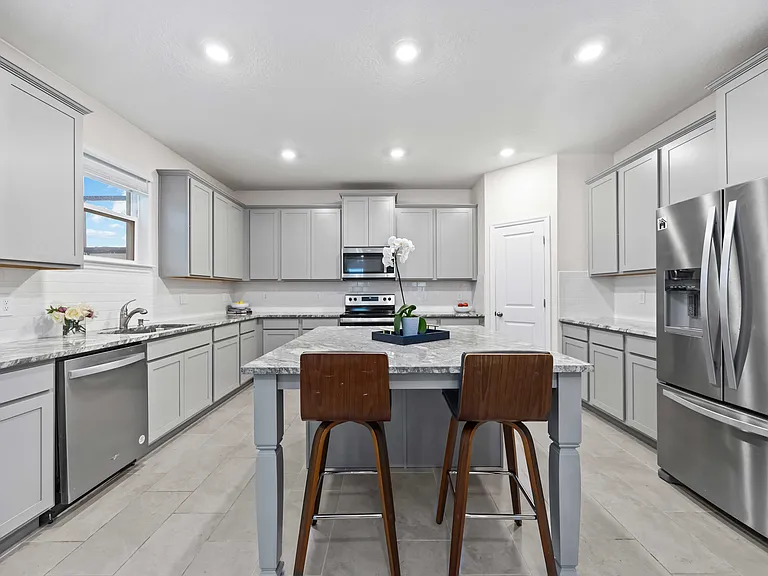 17564 Cantarina Cv — Photo 4