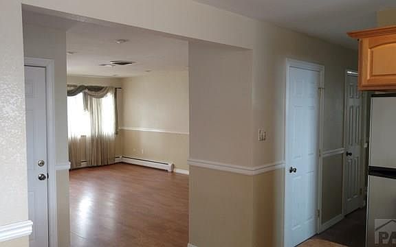 4th image of 2310 7th Ave