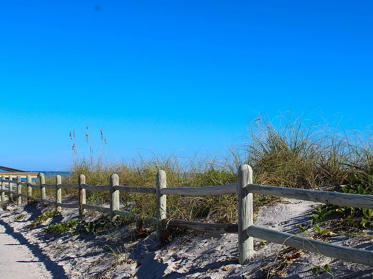 3939 Ocean Dr — Photo 12