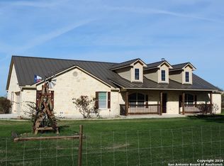 14667 E Lupon Rd, Saint Hedwig, TX 78152