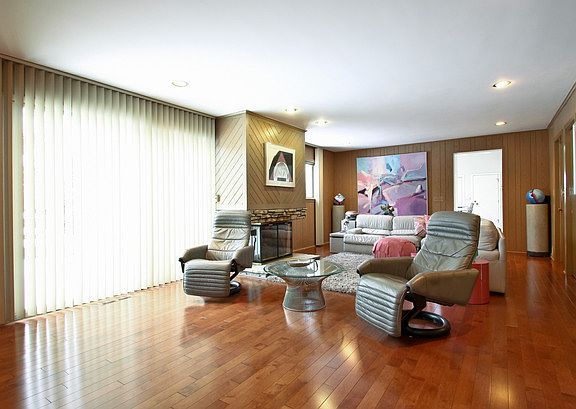 4th image of 6857 N Concord Ln