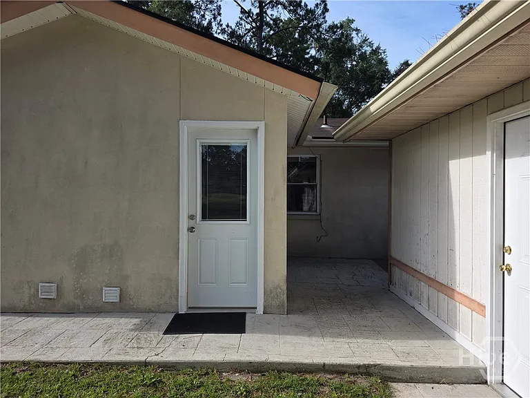 308 W 6th St — Photo 13