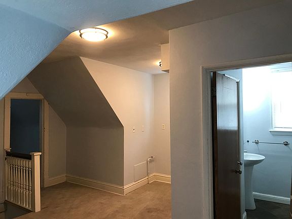 Upstairs Middle room