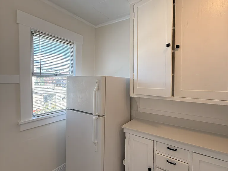 Glen Ellen Apartments — Photo 11