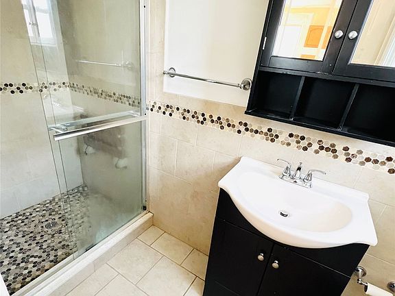 3rd image of 91-31 81st St #2