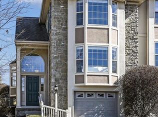 707 Royal View Dr #1, Lancaster, PA 17601