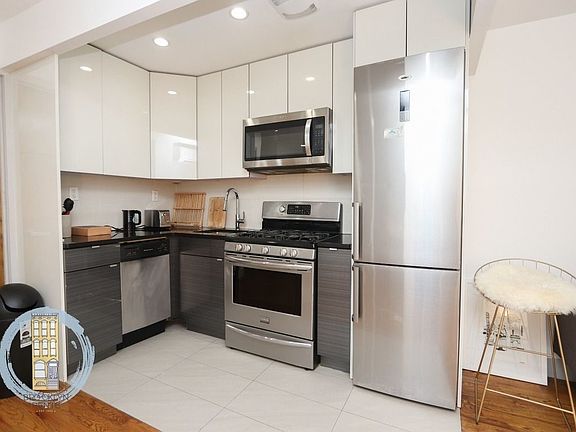 3rd image of 405 Franklin Ave #G1