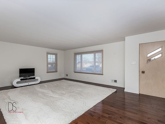 3rd image of 45 Stacy Ave