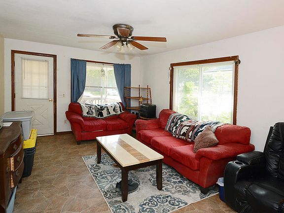 3rd image of 213 Newburn Dr