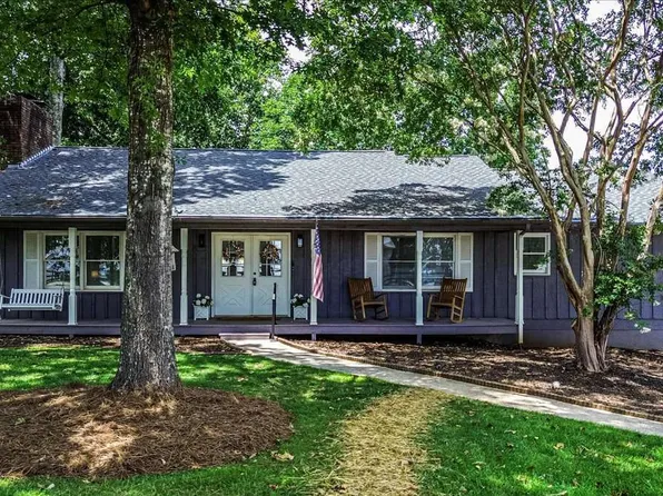 3039 Manor Rdg, Gainesville, GA 30506