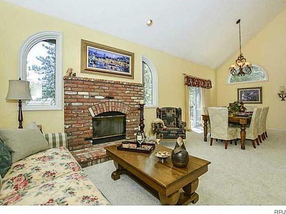 4th image of 26637 Brentwood Ln