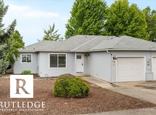 112-118 Lucas Ct, Eagle Pt, OR 97524