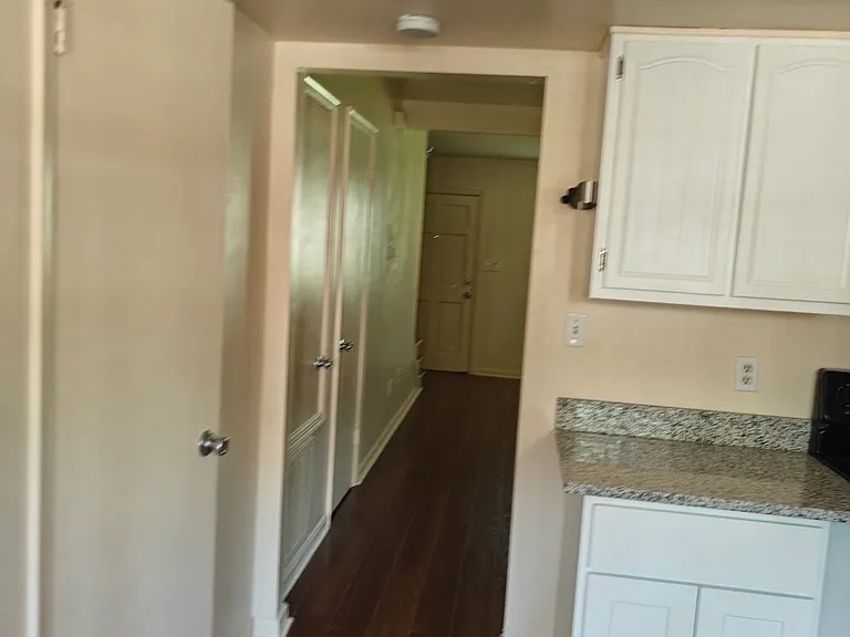 8816 Hunter Ridge Dr — Photo 20
