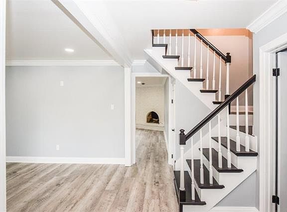 4th image of 4049 S Inwood Ave