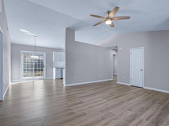 3rd image of 1579 Justin Ct